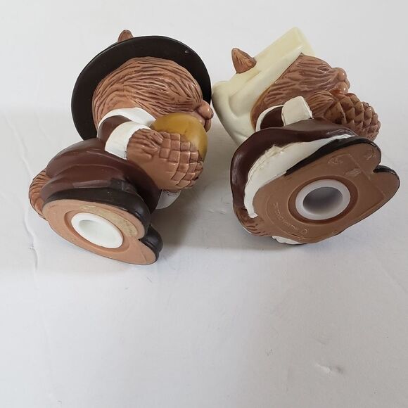 Hallmark Chipmunk Salt & Pepper Shakers - Picture 7 of 9